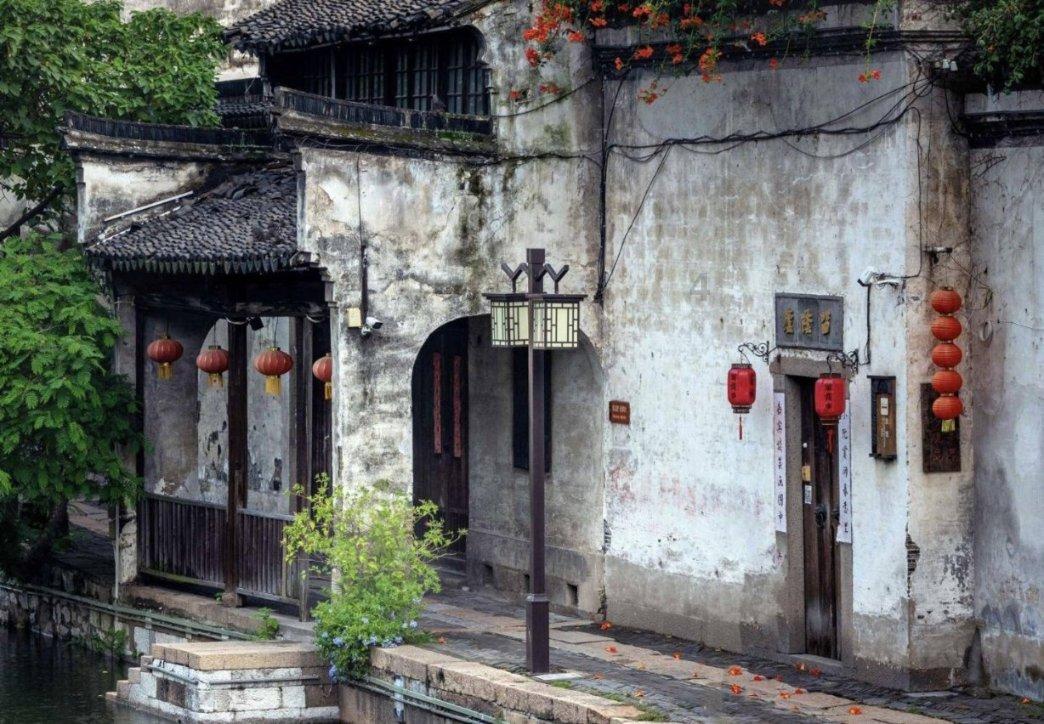 想咨询哪家拍卖公司正规呢？自己啥也不懂求指点一二、谢谢了……游戏画面
